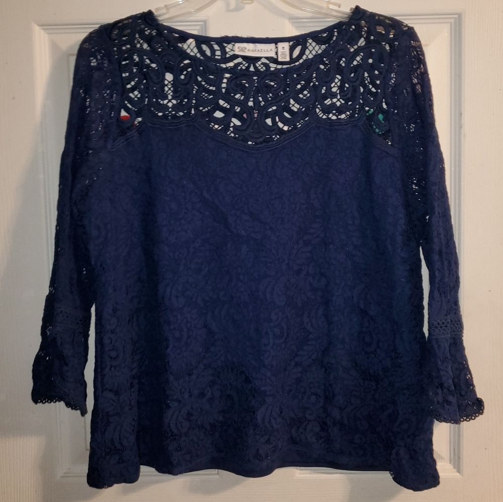 5 for $25 | Rafaella Floral Lace Crochet Neck Quarter Sleeve Blouse *Slight Flaw - Picture 2 of 10